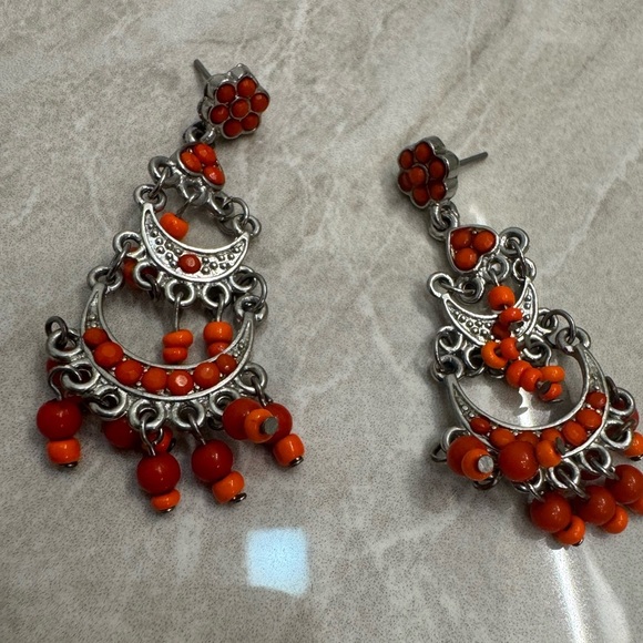 🔥HOT statement earrings 🔥 - Picture 1 of 4